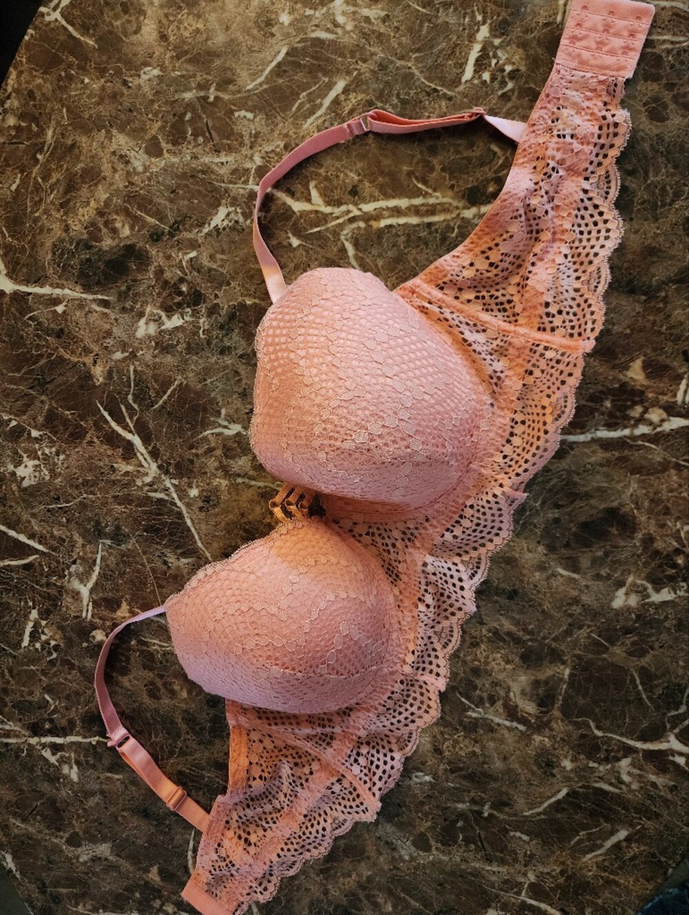 Lace Push-Up Bra in Soft Pink with Scalloped Edge